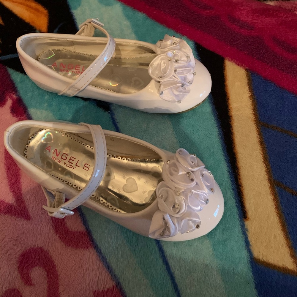 Shoes - Picture 2 of 5